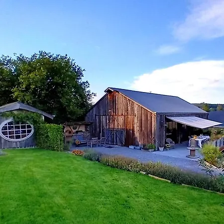 Le Des Flaneurs Bed and Breakfast